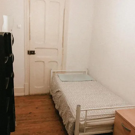 Homestay Alameda House *